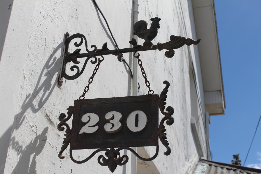 Hostal Y Cabanas Ainil Punta Arenas Bagian luar foto