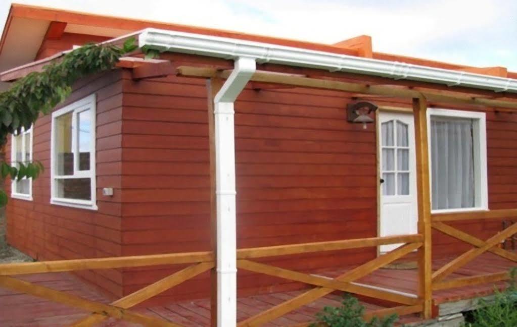 Hostal Y Cabanas Ainil Punta Arenas Bagian luar foto