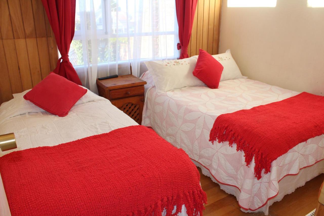 Hostal Y Cabanas Ainil Punta Arenas Bagian luar foto